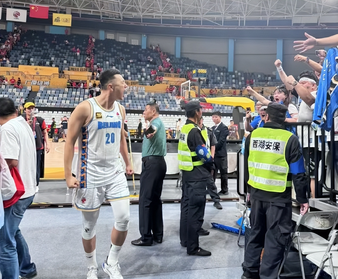 开云APP-包含今晨曼城调整名单以备CBA季后赛，远射贴柱环节打磨，赛场秩序良好，年轻球员得到机会的词条-开云APP